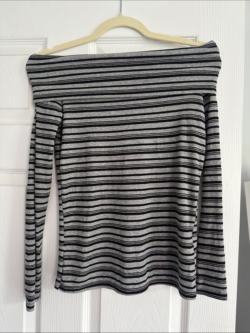 Striped Off-Shoulder Long Sleeve Top - Black & Gray